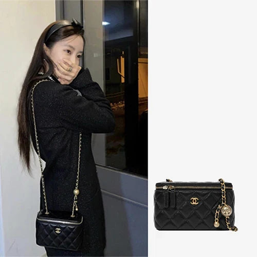 샤넬 베니티 코스메틱 케이스 골드 메탈 크로스백 블랙 (이현진 착용) · 조** 고객님