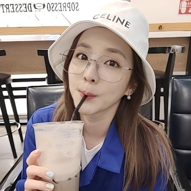 (국내배송, 당일출고) 셀린느 로고프린트 버킷햇 (산다라박 착용)