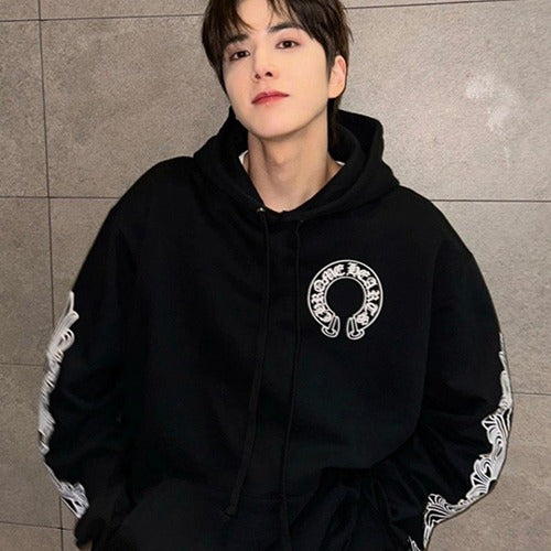 (국내배송, 당일출고) 크롬하츠 홀스슈 플로랄 후드 티셔츠 (전소미, 변우석, 소연 착용)