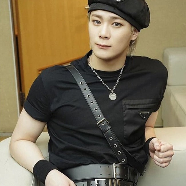 (국내배송, 당일출고) 프라다 삼각로고 나일론 포켓 티셔츠 (문빈, 산다라박 착용)